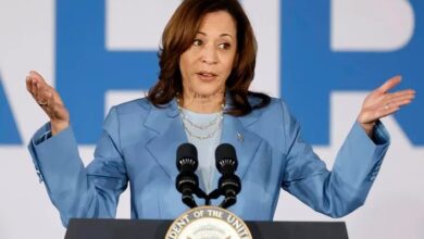 Kamala Harris' 70-second interaction with reporters ends with blowback for her and the media