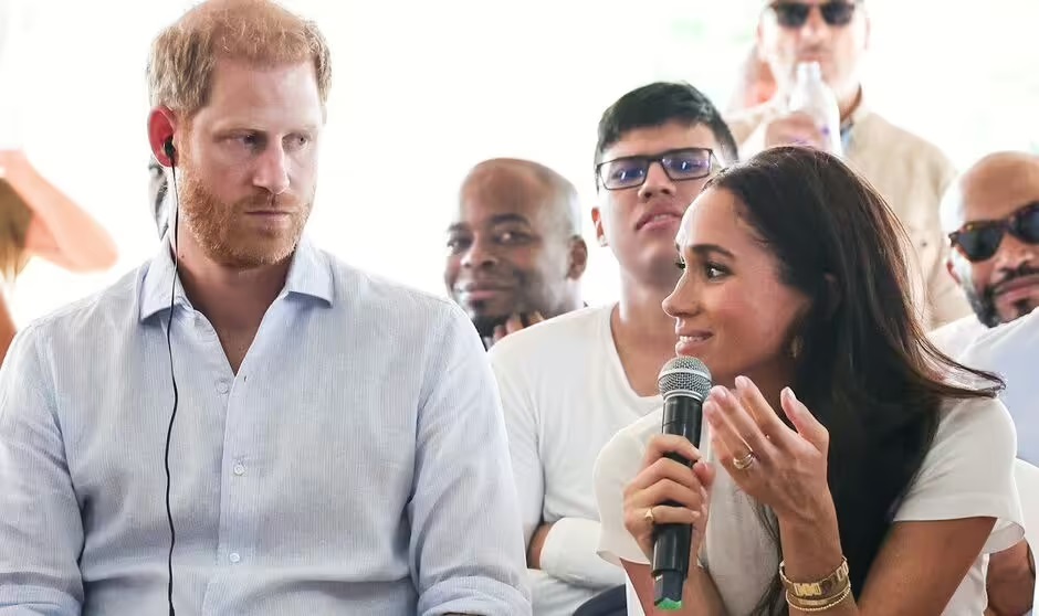 Royal Family LIVE: Prince Harry and Meghan Markle make U-turn with 'surprise new move'